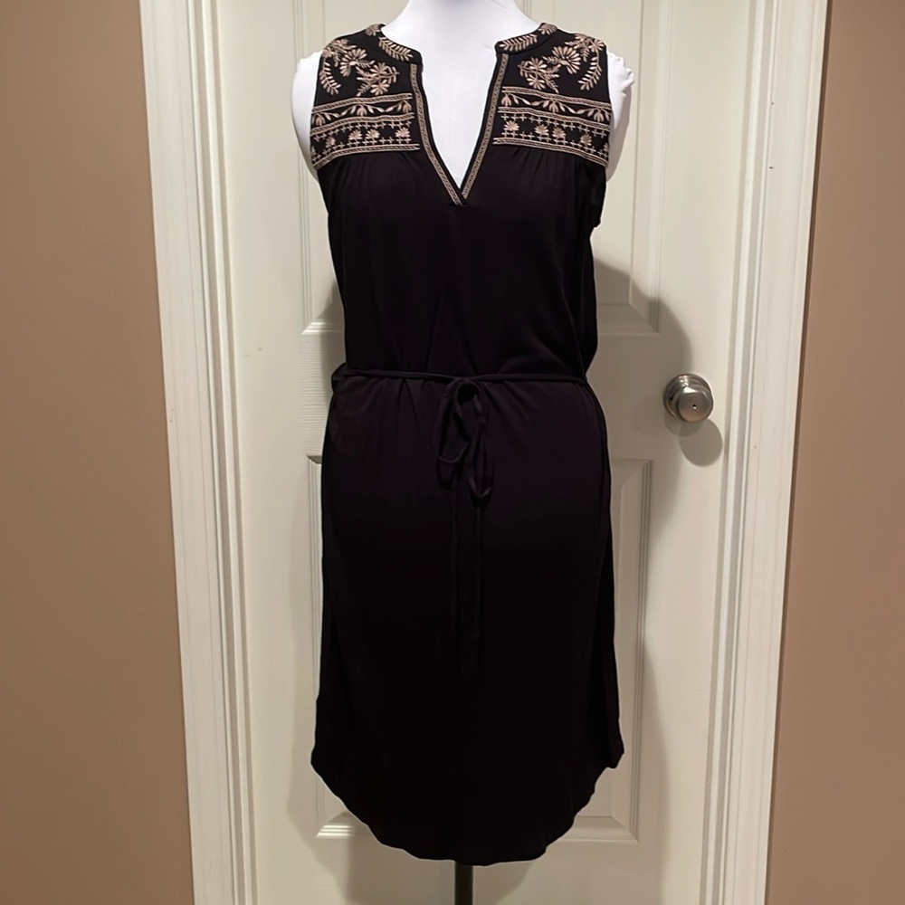 Loft Sleeveless Black Dress Detailing on Front Size S